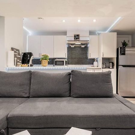 Ferienwohnung Cozy Nest Basement Unit Hamilton Exterior foto