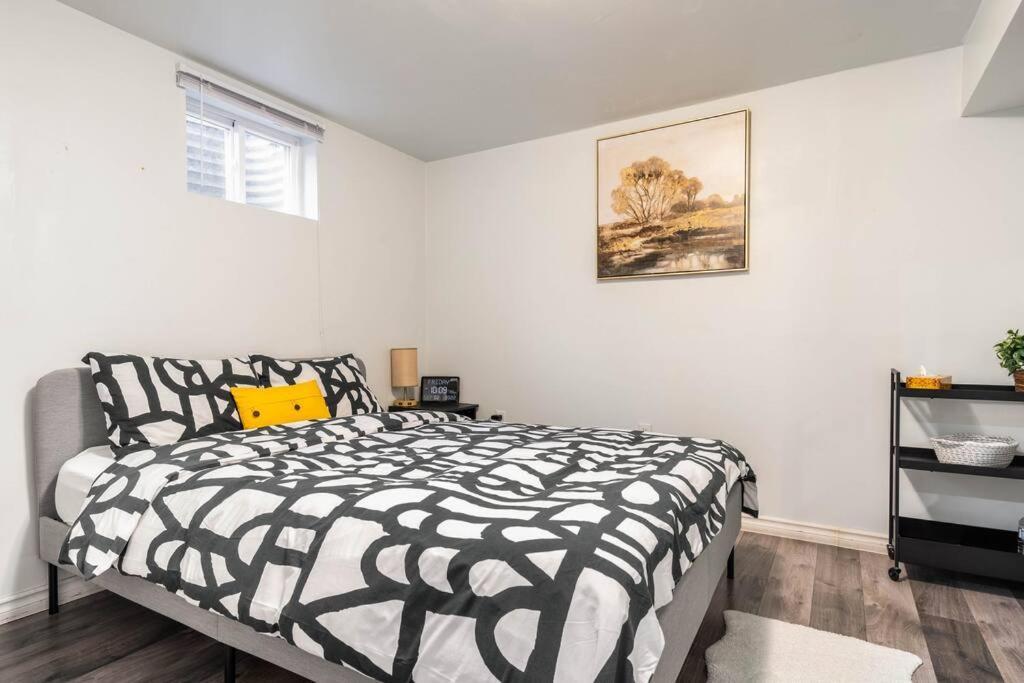 Ferienwohnung Cozy Nest Basement Unit Hamilton Exterior foto