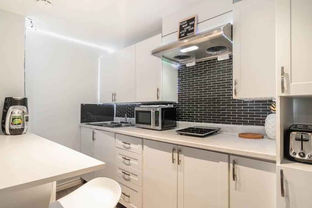 Ferienwohnung Cozy Nest Basement Unit Hamilton Exterior foto