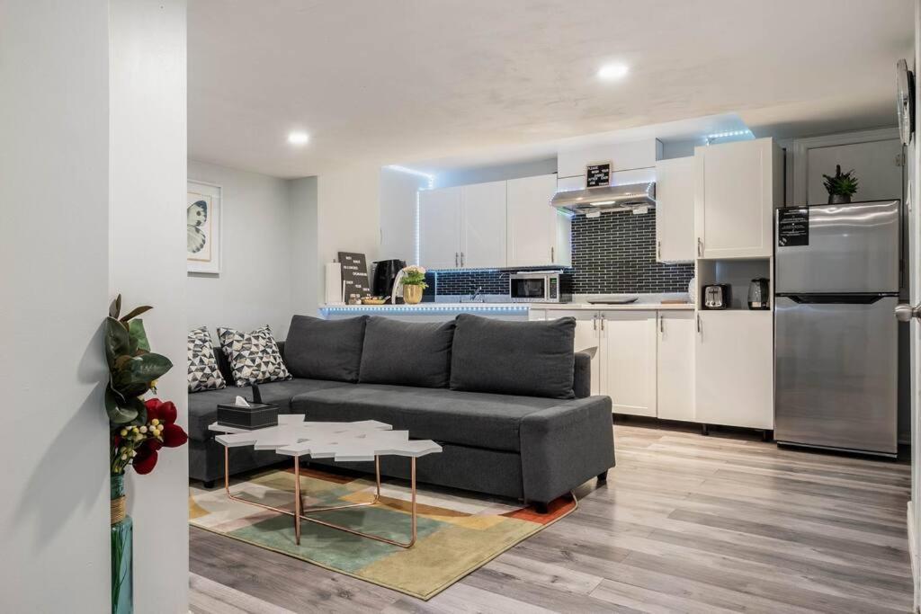 Ferienwohnung Cozy Nest Basement Unit Hamilton Exterior foto