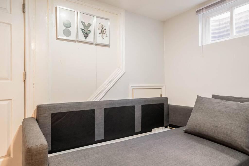 Ferienwohnung Cozy Nest Basement Unit Hamilton Exterior foto