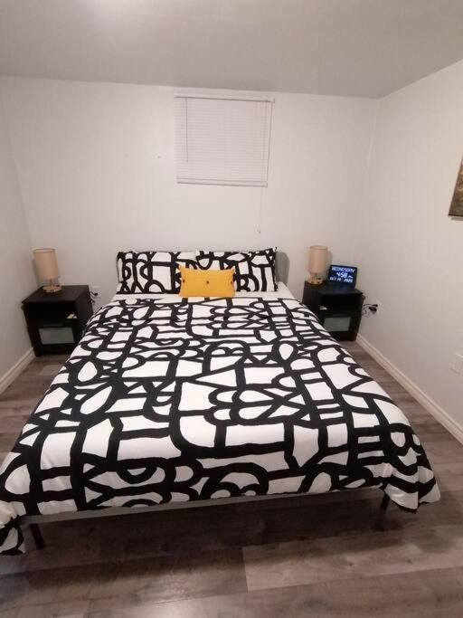 Ferienwohnung Cozy Nest Basement Unit Hamilton Exterior foto
